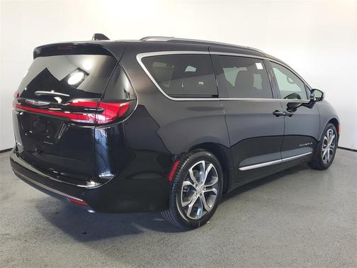 2026 Chrysler Pacifica L