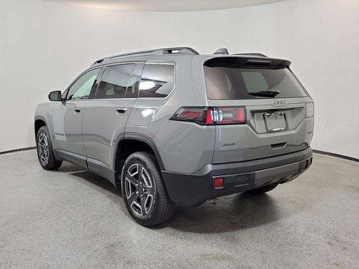 Sting-Gray Clearcoat 2026 Jeep Cherokee Limited