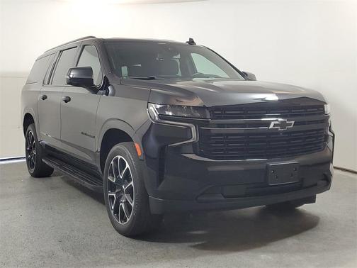 2023 Chevrolet Suburban RST