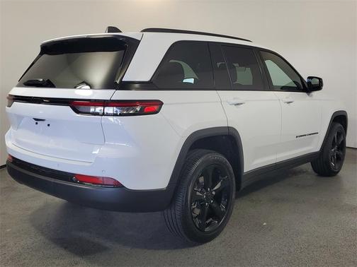 2025 Jeep Grand Cherokee Altitude