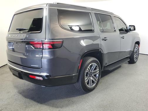 2022 Jeep Wagoneer Series III 4x2