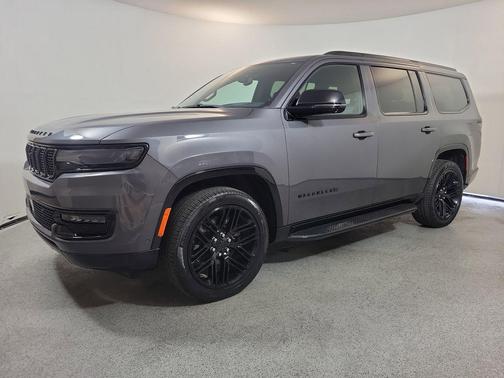 Baltic Gray Metallic Clearcoat 2024 Jeep Wagoneer Series II Carbide 4x4