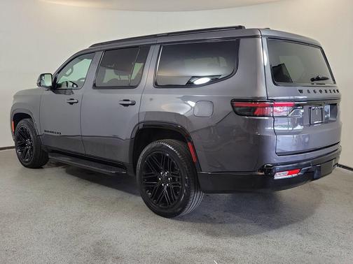 Baltic Gray Metallic Clearcoat 2024 Jeep Wagoneer Series II Carbide 4x4