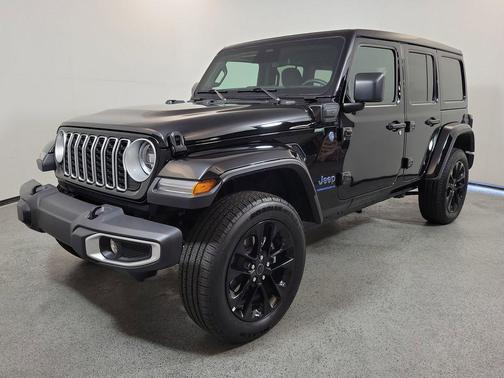 Black Clearcoat 2025 Jeep Wrangler 4xe Sahara