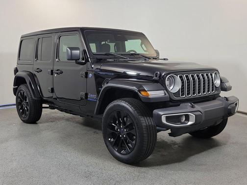 Black Clearcoat 2025 Jeep Wrangler 4xe Sahara