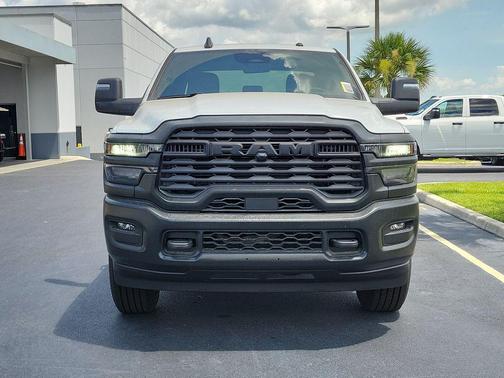 Bright White Clearcoat 2026 RAM 2500 Tradesman Crew Cab 4x4 8' Box