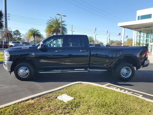 2024 RAM 3500 Big Horn Crew Cab 4x4 8' Box