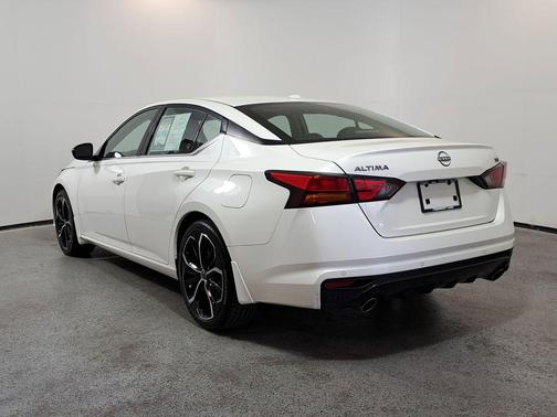 2025 Nissan Altima SR FWD