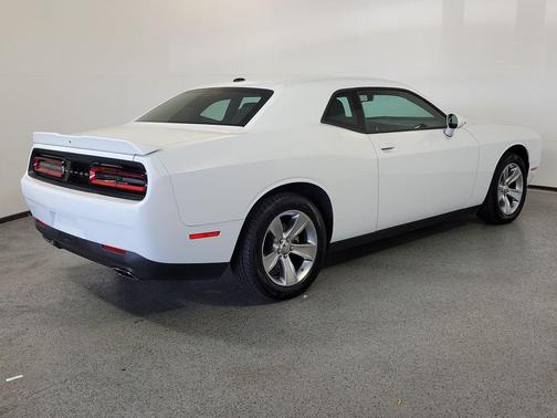 White Knuckle Clearcoat 2022 Dodge Challenger SXT