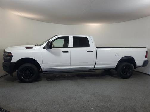 2025 RAM 2500 Tradesman Crew Cab 4x4 8' Box