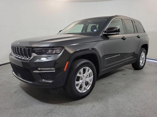 Rocky Mountain Pearlcoat 2023 Jeep Grand Cherokee Limited