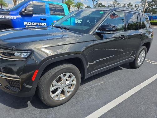 Rocky Mountain Pearlcoat 2023 Jeep Grand Cherokee Limited