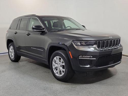 Rocky Mountain Pearlcoat 2023 Jeep Grand Cherokee Limited