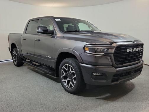 Granite Crystal Metallic Clearcoat 2027 RAM 1500 Laramie