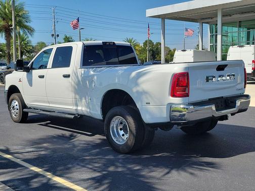 Bright White Clearcoat 2025 RAM 3500 Tradesman Crew Cab 4x4 8' Box
