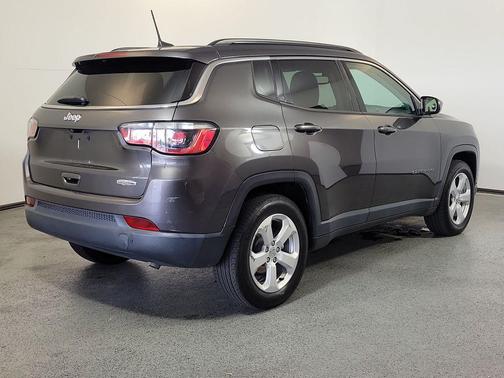Granite Crystal Metallic Clearcoat 2021 Jeep Compass Latitude