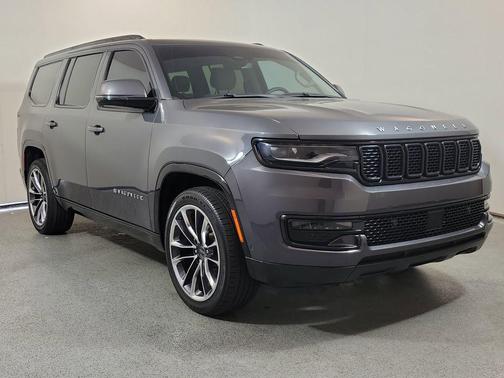Baltic Gray Metallic Clearcoat 2022 Jeep Wagoneer Series III 4x4