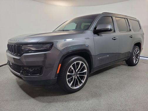 Baltic Gray Metallic Clearcoat 2022 Jeep Wagoneer Series III 4x4