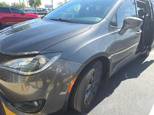 2019 Chrysler Pacifica Touring-L Plus