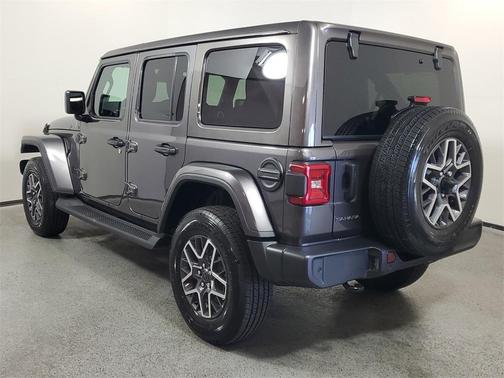2026 Jeep Wrangler 4-Door Sahara 4x4