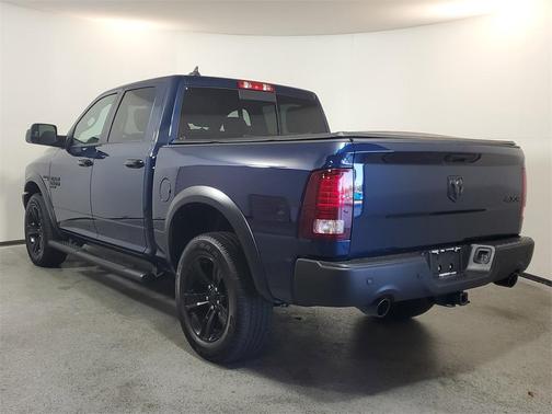 2024 RAM 1500 Classic Warlock Crew Cab 4x4 5'7' Box