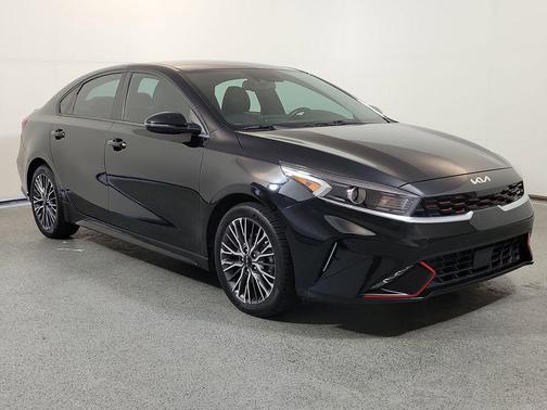Aurora Black 2024 Kia Forte GT-Line