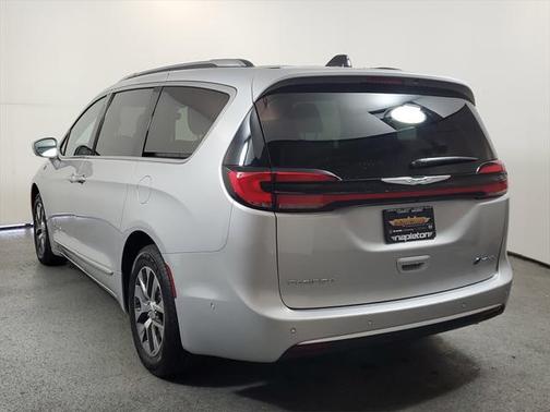 2024 Chrysler Pacifica L