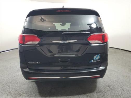 2018 Chrysler Pacifica Hybrid Limited
