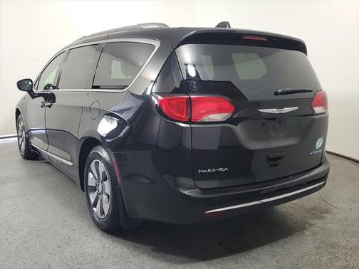 2018 Chrysler Pacifica Hybrid Limited