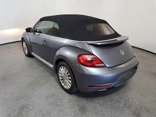 2019 Volkswagen Beetle 2.0T SE