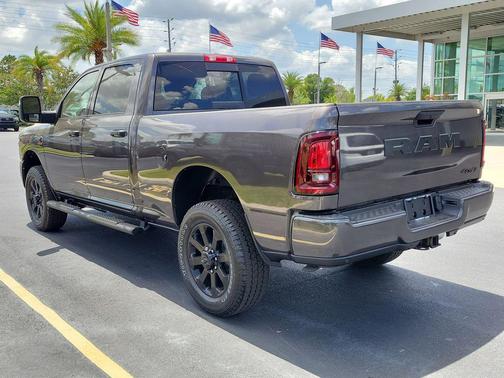 Granite Crystal Metallic Clearcoat 2026 RAM 2500 Black Express Crew Cab 4x4 6'4' Box