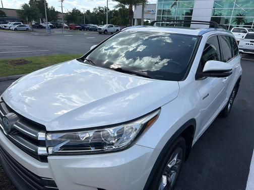 Blizzard Pearl 2017 Toyota Highlander Hybrid Platinum