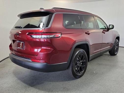 Velvet Red Pearlcoat 2026 Jeep Grand Cherokee L Altitude