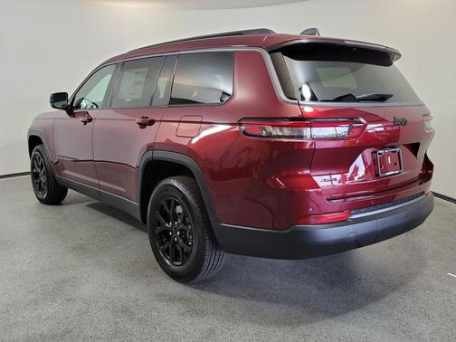 Velvet Red Pearlcoat 2026 Jeep Grand Cherokee L Altitude