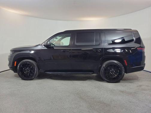 Diamond Black Crystal Pearlcoat 2024 Jeep Wagoneer Series II Carbide 4x4