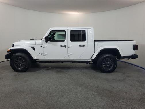 2025 Jeep Gladiator Sport S