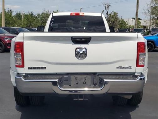 2024 RAM 3500 Big Horn Crew Cab 4x4 8' Box