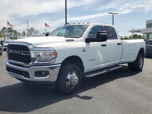 2024 RAM 3500 Big Horn Crew Cab 4x4 8' Box