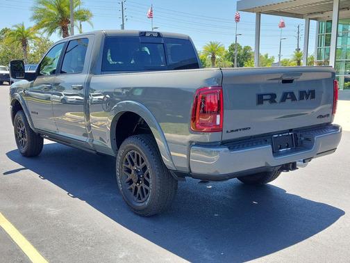 Ceramic Gray Clearcoat 2026 RAM 2500 Limited Crew Cab 4x4 6'4' Box