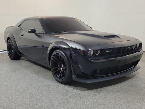 Pitch Black Clearcoat 2022 Dodge Challenger R/T Scat Pack Widebody