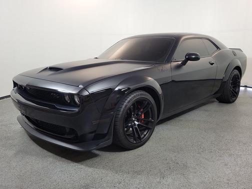 Pitch Black Clearcoat 2022 Dodge Challenger R/T Scat Pack Widebody