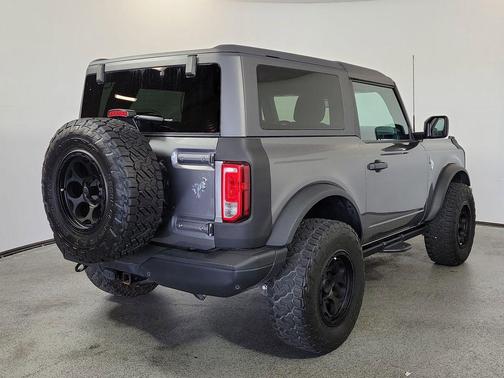 Carbonized Gray Metallic 2023 Ford Bronco Black Diamond