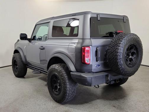 Carbonized Gray Metallic 2023 Ford Bronco Black Diamond