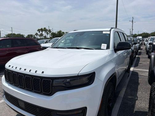 Bright White Clearcoat 2024 Jeep Wagoneer Series II Carbide 4x2