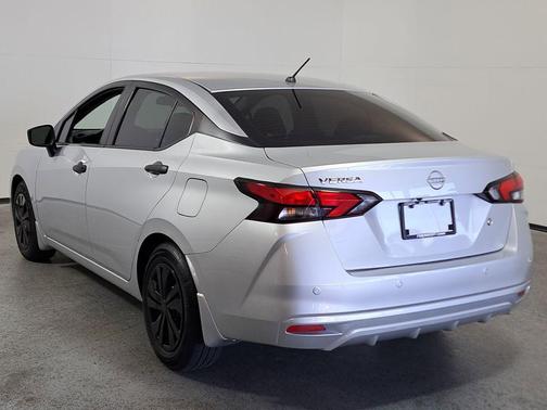 2023 Nissan Versa 1.6 S