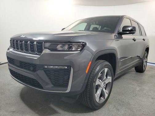 baltic gray metallic clearcoat 2026 Jeep Grand Cherokee L Limited
