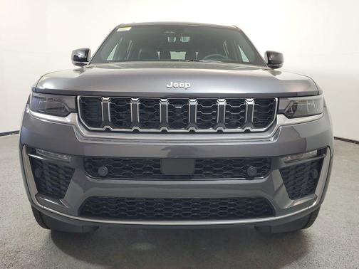 baltic gray metallic clearcoat 2026 Jeep Grand Cherokee L Limited