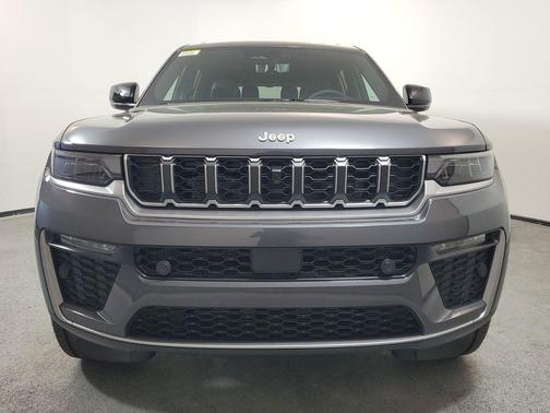 baltic gray metallic clearcoat 2026 Jeep Grand Cherokee L Limited