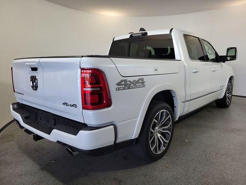 Ivory White Tri-Coat Pearlcoat 2025 RAM 1500 ST