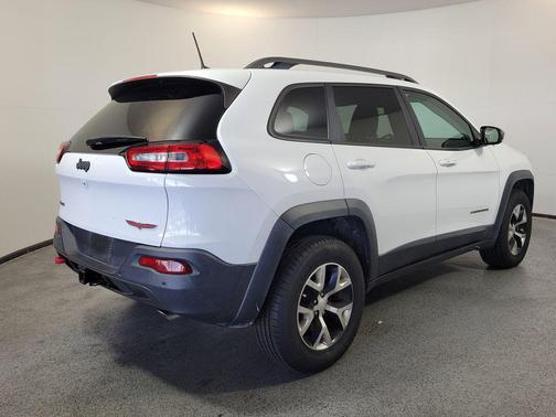 Bright White Clearcoat 2017 Jeep Cherokee Trailhawk